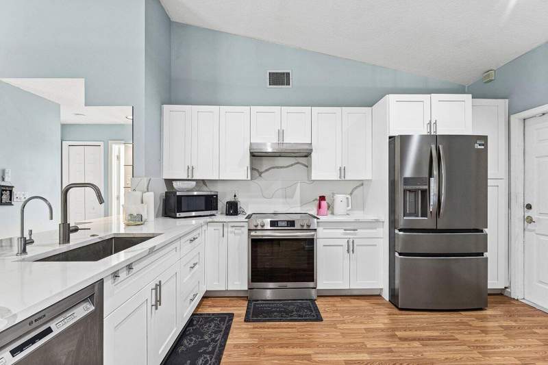3 bedroom Single Family Residence at 13564 N 63rd Ln Lane, The Acreage, The Acreage — photo 3