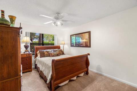 5692 Willow Creek Lane, Delray Beach FL - photo 13 of 49