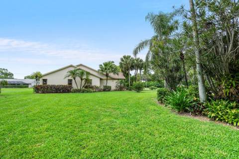 5692 Willow Creek Lane, Delray Beach FL - photo 23 of 49