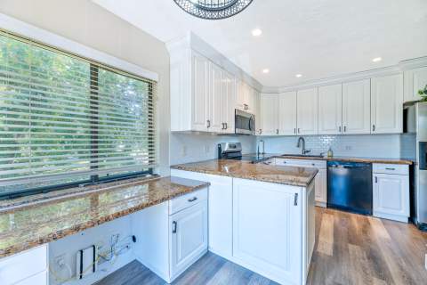 5142 Fountains Drive, Lake Worth FL - photo 7 of 42