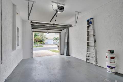 1825 Sonrisa Street #1825, Riviera Beach FL - photo 20 of 32