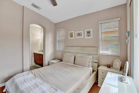 1825 Sonrisa Street #1825, Riviera Beach FL - photo 10 of 32