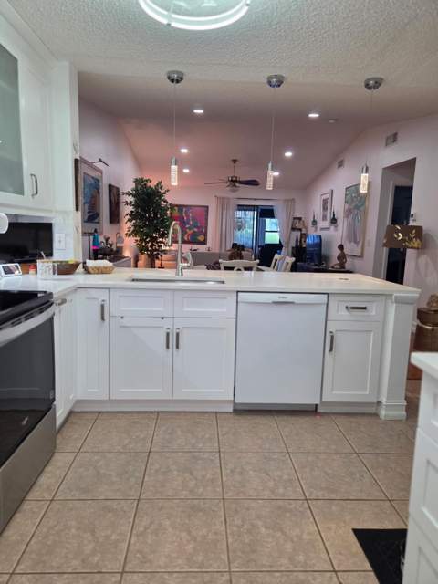 2640 W Gately Dr Drive #1204, West Palm Beach FL - photo 8 of 17
