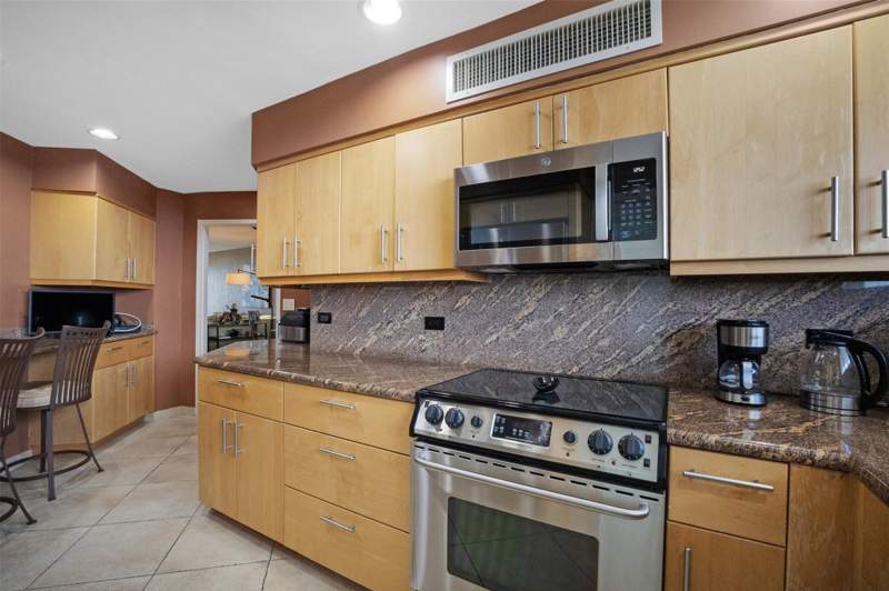 2 bedroom Condominium at 333 Sunset Drive #503, The Four Seasons, Fort Lauderdale — photo 3
