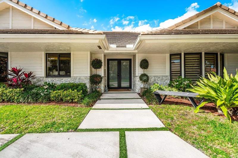 6 bedroom Single Family Residence at 3765 Kings Way, Woodfield Hunt Club, Boca Raton — photo 4