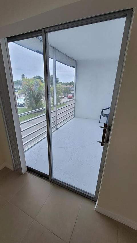 6501 Winfield Boulevard #A-40, Margate FL - photo 10 of 16