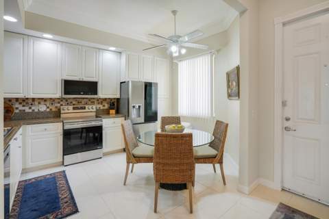 36 Harbour Isle Drive #205, Fort Pierce FL - photo 16 of 55