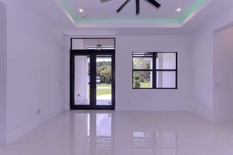 6574 Rigger Road, Lake Worth FL - photo 7 of 54