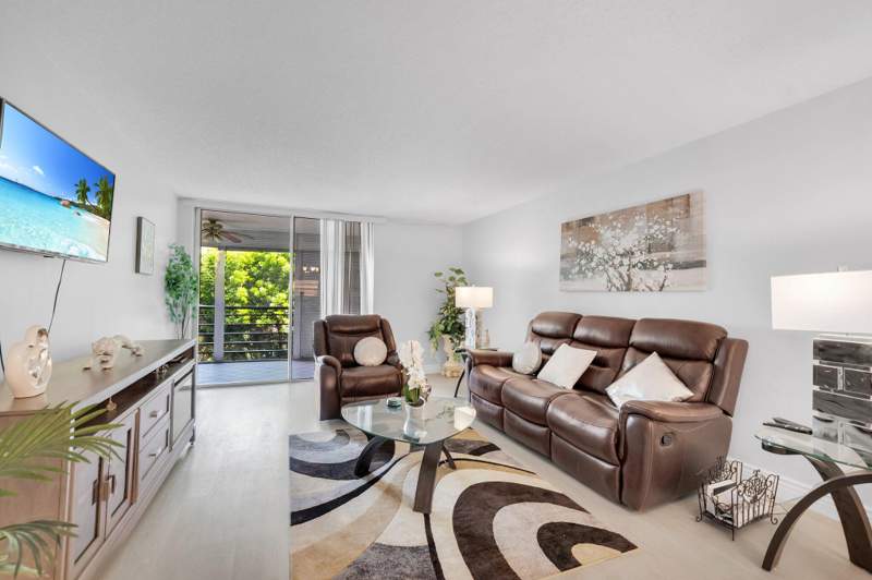 2 bedroom Condominium at 23247 N Barwood Ln Lane #305, Barwood Condo, Boca Raton — photo 4