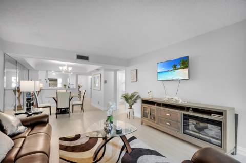 23247 N Barwood Ln Lane #305, Boca Raton FL - photo 9 of 39