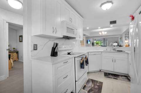 23247 N Barwood Ln Lane #305, Boca Raton FL - photo 12 of 39