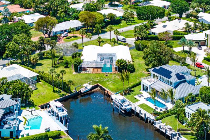 3 bedroom Single Family Residence at 920 Emerald Row, Place Au Soleil, Gulf Stream — photo 2