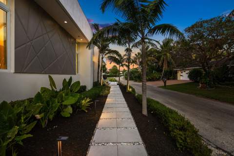 823 W Oyster Lane, Lantana FL - photo 21 of 25