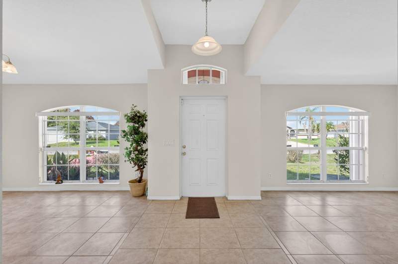 3 bedroom Single Family Residence at 1885 SW Morelia Lane, Port St Lucie Section 9, Port St. Lucie — photo 3