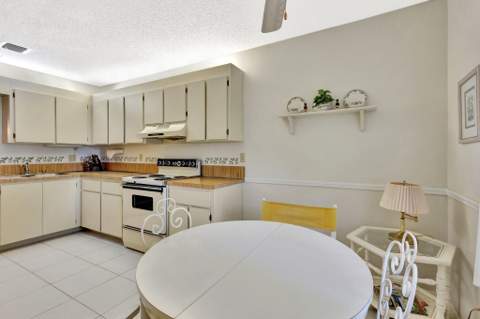 1600 SE Saint Lucie Boulevard #211, Stuart FL - photo 15 of 41
