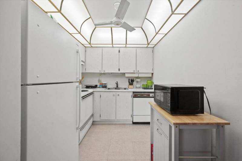 2 bedroom Condominium at 3300 Springdale Boulevard #202, Regal Palms Mayfair Condo, Palm Springs — photo 5