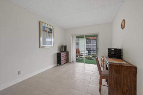 3300 Springdale Boulevard #202, Palm Springs FL - photo 8 of 11