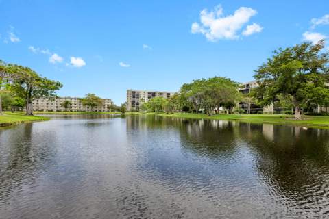 2205 S Cypress Bend Drive #801, Pompano Beach FL - photo 15 of 23