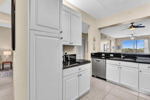 7735 Yardley Drive #406, Tamarac FL - photo 9 of 67