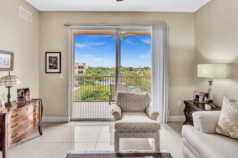 2 bedroom Condominium at 7735 Yardley Drive #406, Yardley , Tamarac — photo 3
