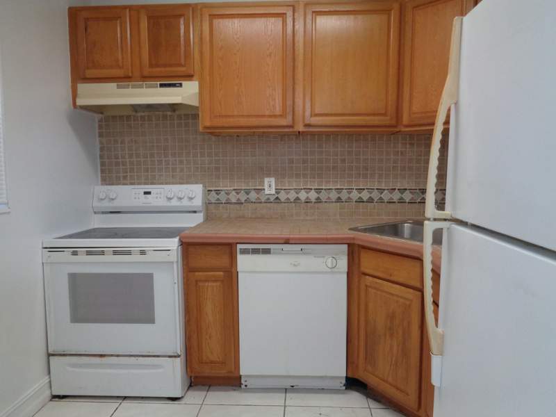 2 bedroom Condominium at 2008 Jackson Street #E9, Pier 43 Condo, Hollywood — photo 4