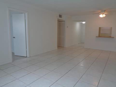 2008 Jackson Street #E9, Hollywood FL - photo 6 of 18