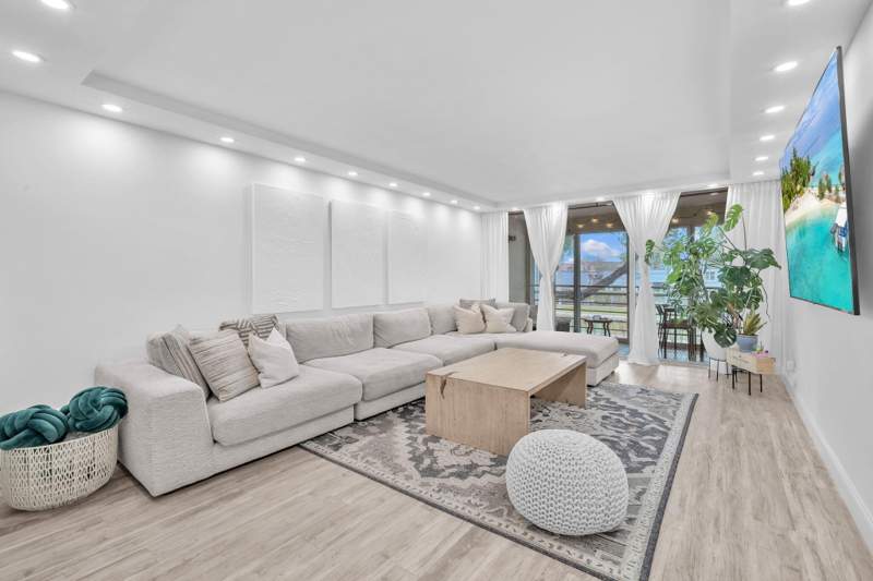 2 bedroom Condominium at 6921 Cypress Road #Apt B19, Plantation Royal Section Two, Plantation — photo 3