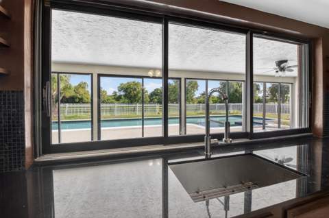 10157 La Reina Road, Delray Beach FL - photo 14 of 54