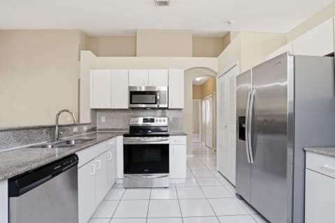 1495 SW 105th Avenue, Pembroke Pines FL - photo 14 of 38
