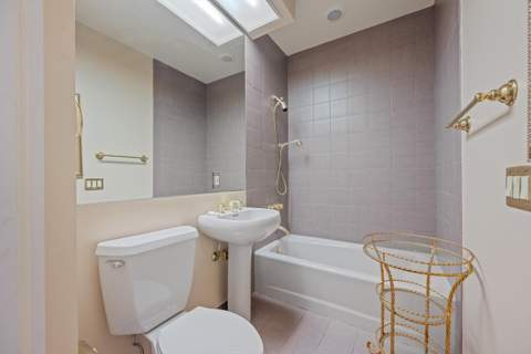 23 Sloans Curve Drive, Palm Beach FL - photo 22 of 35