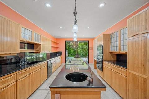 23 Sloans Curve Drive, Palm Beach FL - photo 11 of 35