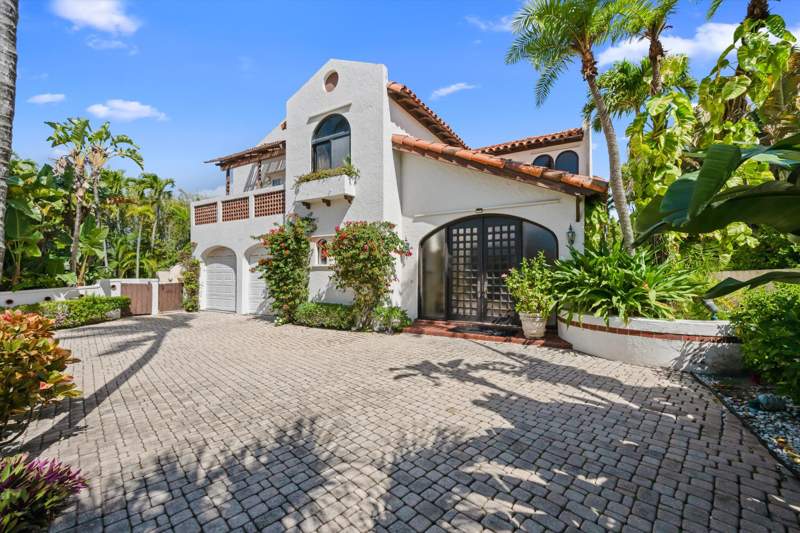 4 bedroom Single Family Residence at 23 Sloans Curve Drive, Residences At Sloans Curve, Palm Beach — photo 2