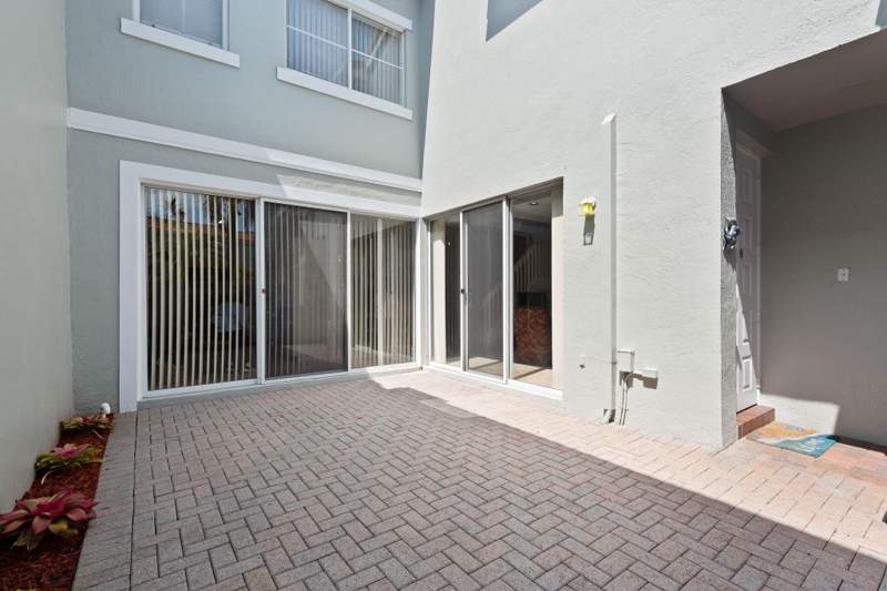 2 bedroom Townhouse at 931 Lemonwood Court, West Lake Village , Hollywood — photo 4