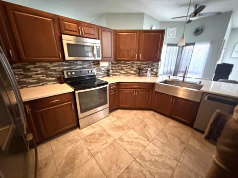 523 SW Gale Lane, Port St. Lucie FL - photo 6 of 16
