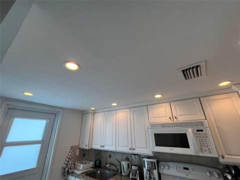 333 NE 21st Avenue #318, Deerfield Beach FL - photo 7 of 41