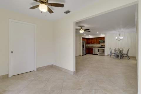 1111 Duncan Circle #104, Palm Beach Gardens FL - photo 18 of 55