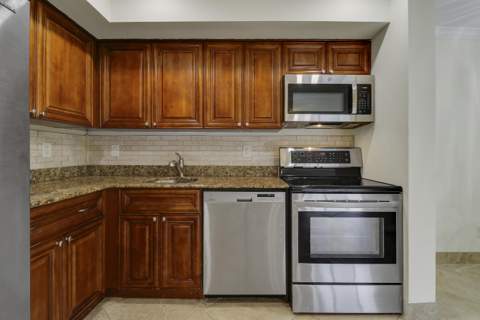 1111 Duncan Circle #104, Palm Beach Gardens FL - photo 15 of 55