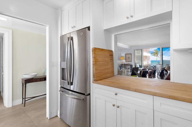 2 bedroom Stock Cooperative at 2921 S Ocean Boulevard #204, Highland Towers Inc, Highland Beach — photo 2