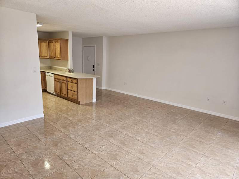 2 bedroom Condominium at 2050 Oleander Boulevard #10-108, Island House Condominium Phase III (Bldg X), Fort Pierce — photo 3