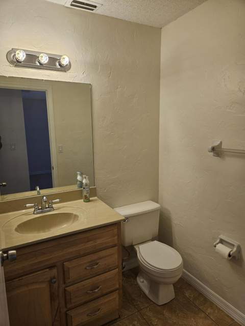2050 Oleander Boulevard #10-108, Fort Pierce FL - photo 6 of 9