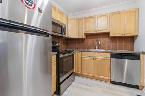 259 S Cypress Road #506, Pompano Beach FL - photo 12 of 33