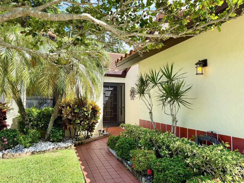 3 bedroom Villa at 5462 Palm Springs Lane #A, Palm Chase Condo, Boynton Beach — photo 5