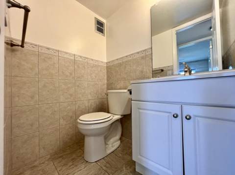 136 Somerset G, West Palm Beach FL - photo 13 of 24