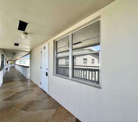 136 Somerset G, West Palm Beach FL - photo 18 of 24