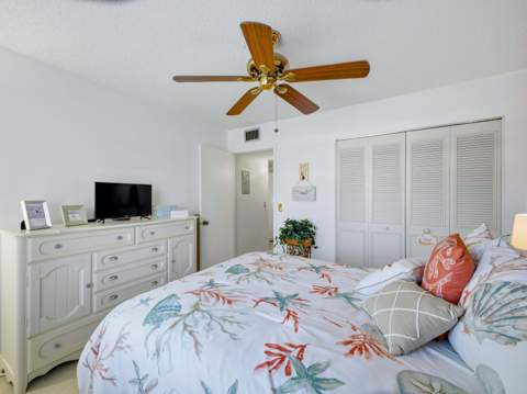 6625 S Oriole Boulevard #2040, Delray Beach FL - photo 12 of 32