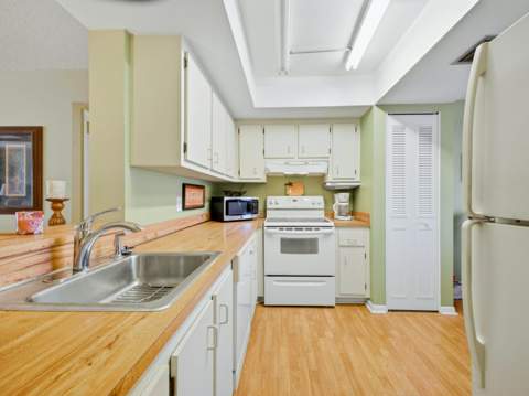 6625 S Oriole Boulevard #2040, Delray Beach FL - photo 6 of 32