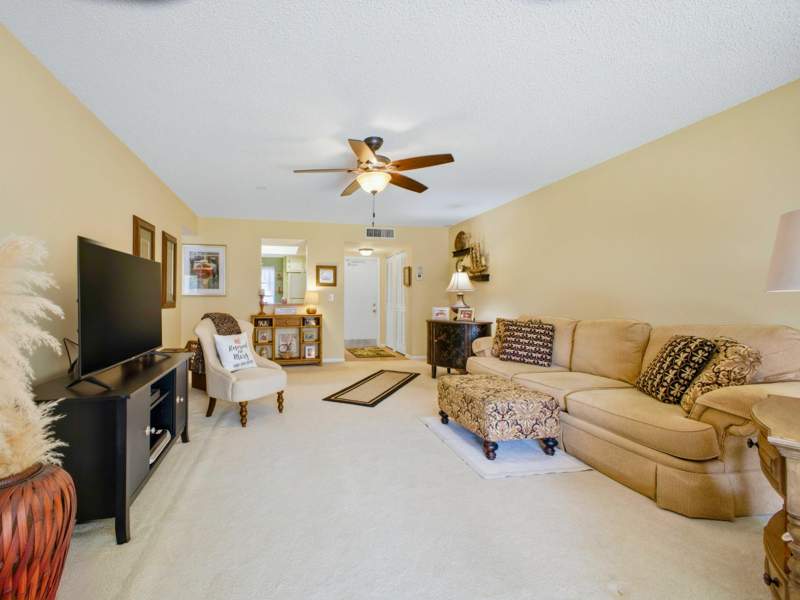 2 bedroom Condominium at 6625 S Oriole Boulevard #2040, Villages Of Oriole Deauville Condo, Delray Beach — photo 3