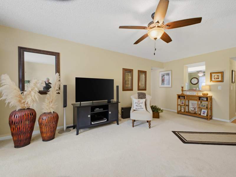 2 bedroom Condominium at 6625 S Oriole Boulevard #2040, Villages Of Oriole Deauville Condo, Delray Beach — photo 4