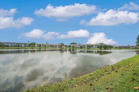 136 Somerset G, West Palm Beach FL - photo 15 of 24
