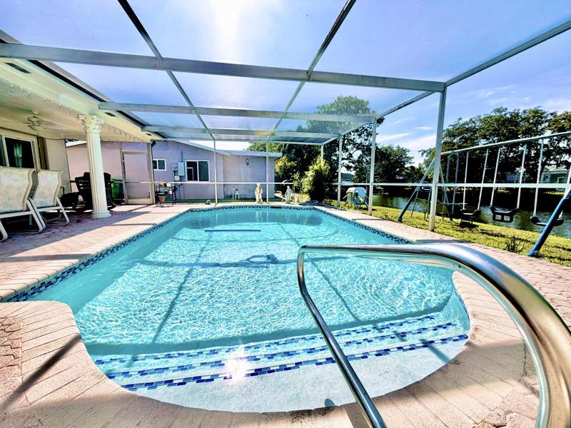 5 bedroom Single Family Residence at 11441 NW 29th Manor, Sunrise Golf Village Sec 24, Sunrise — photo 4
